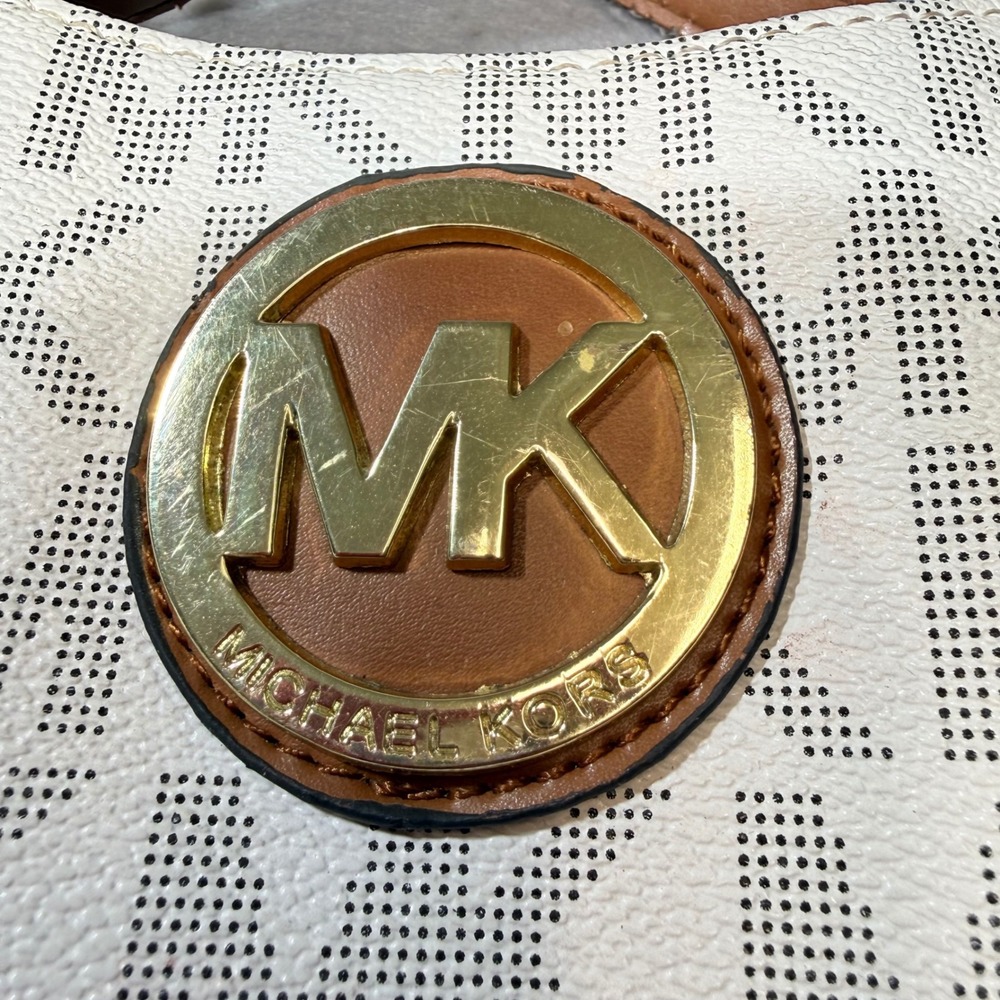 Michael Kors MK Signature Satchel – White/Vanilla‎ Logo, Top-Handle Tote Purse - Picture 2 of 13